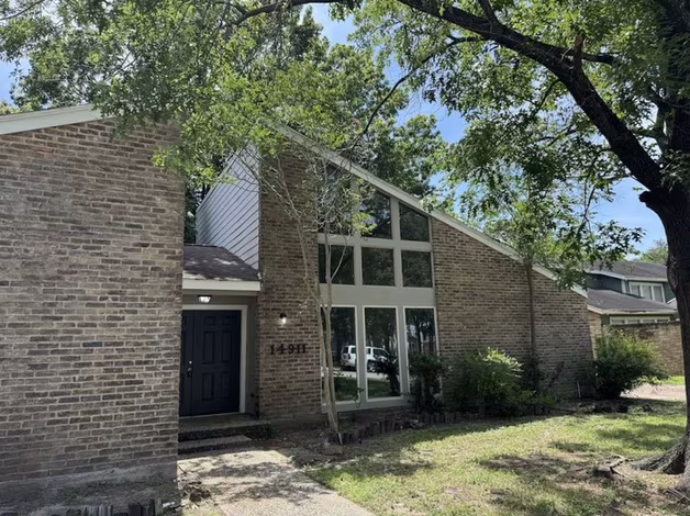 Photo 2 of 14911 Walters Road, Houston, TX