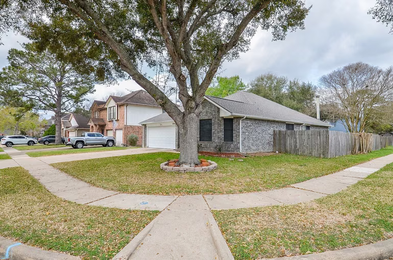Photo of 2902 Silent Drive, Sugar Land, TX