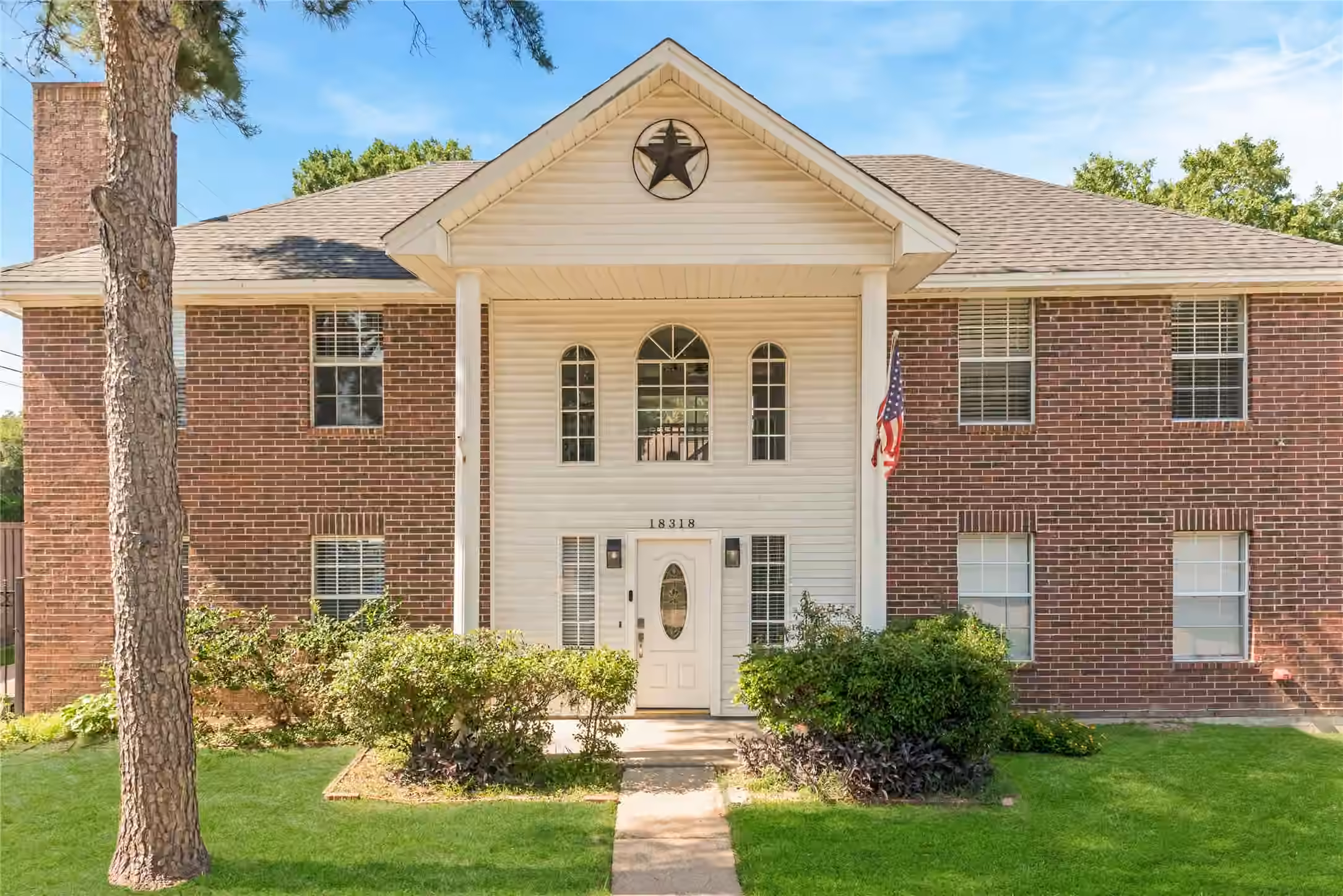 Photo of 18318 Oakhampton Drive, Houston, TX