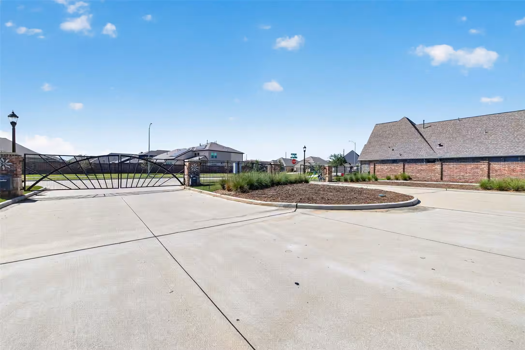 Photo 2 of 633 Cape Capri Drive, Katy, TX