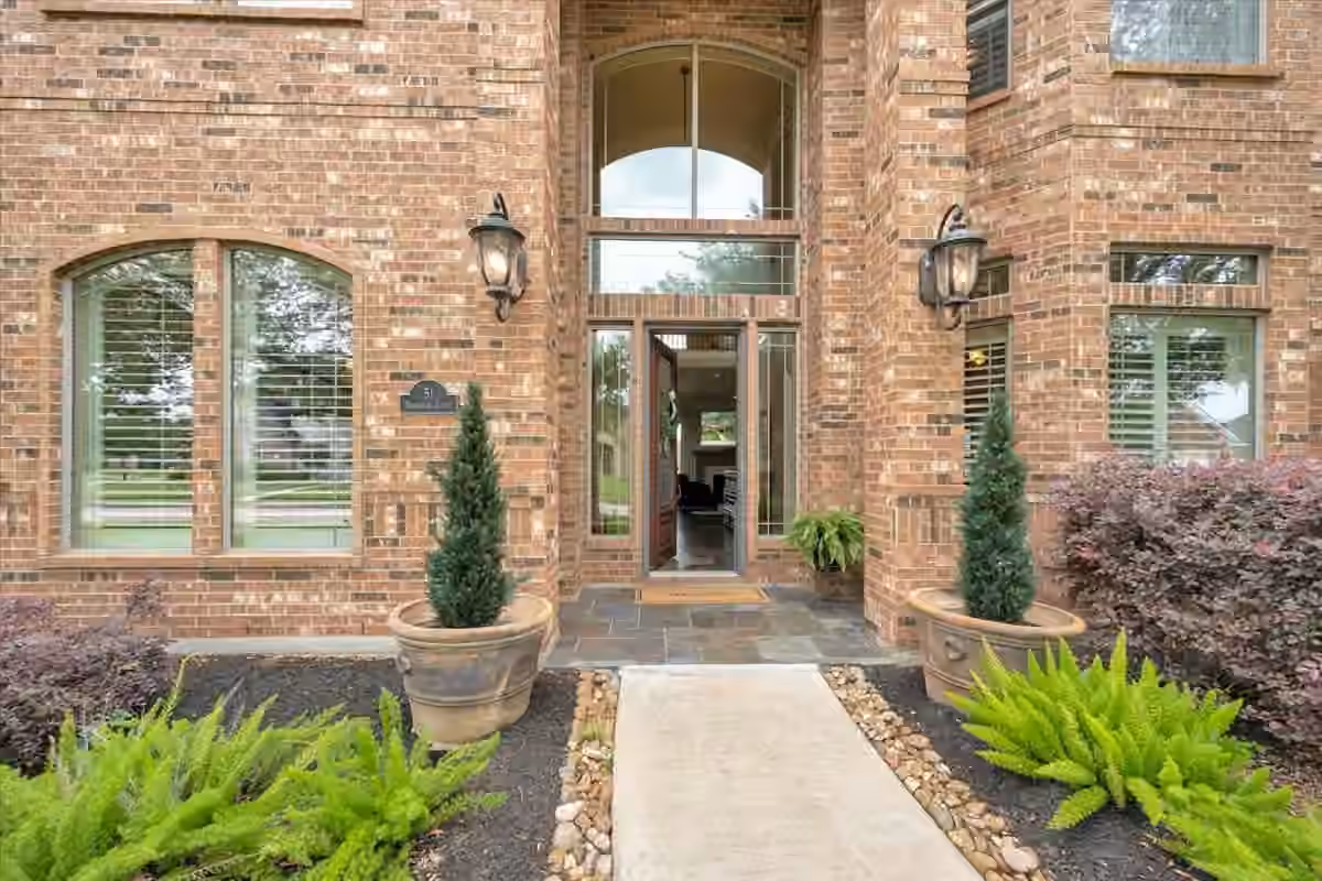 Photo 6 of 51 Deerwood Court, Lake Jackson, TX