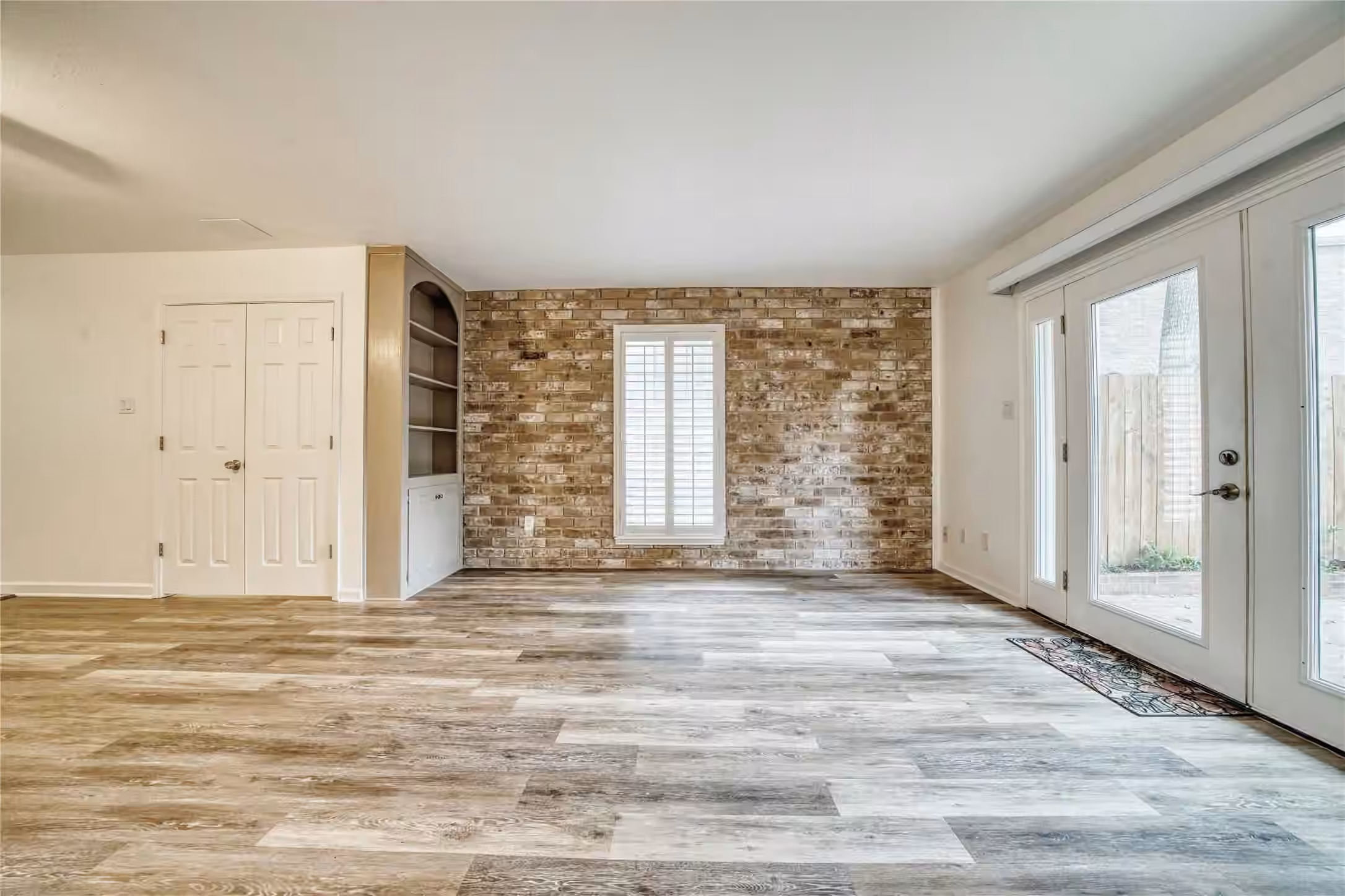 Photo 5 of 13376 Trail Hollow Drive 3376, Houston, TX