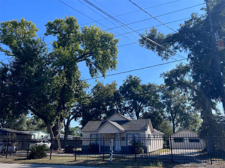 Photo 2 of 5721 Breen Drive, Houston, TX