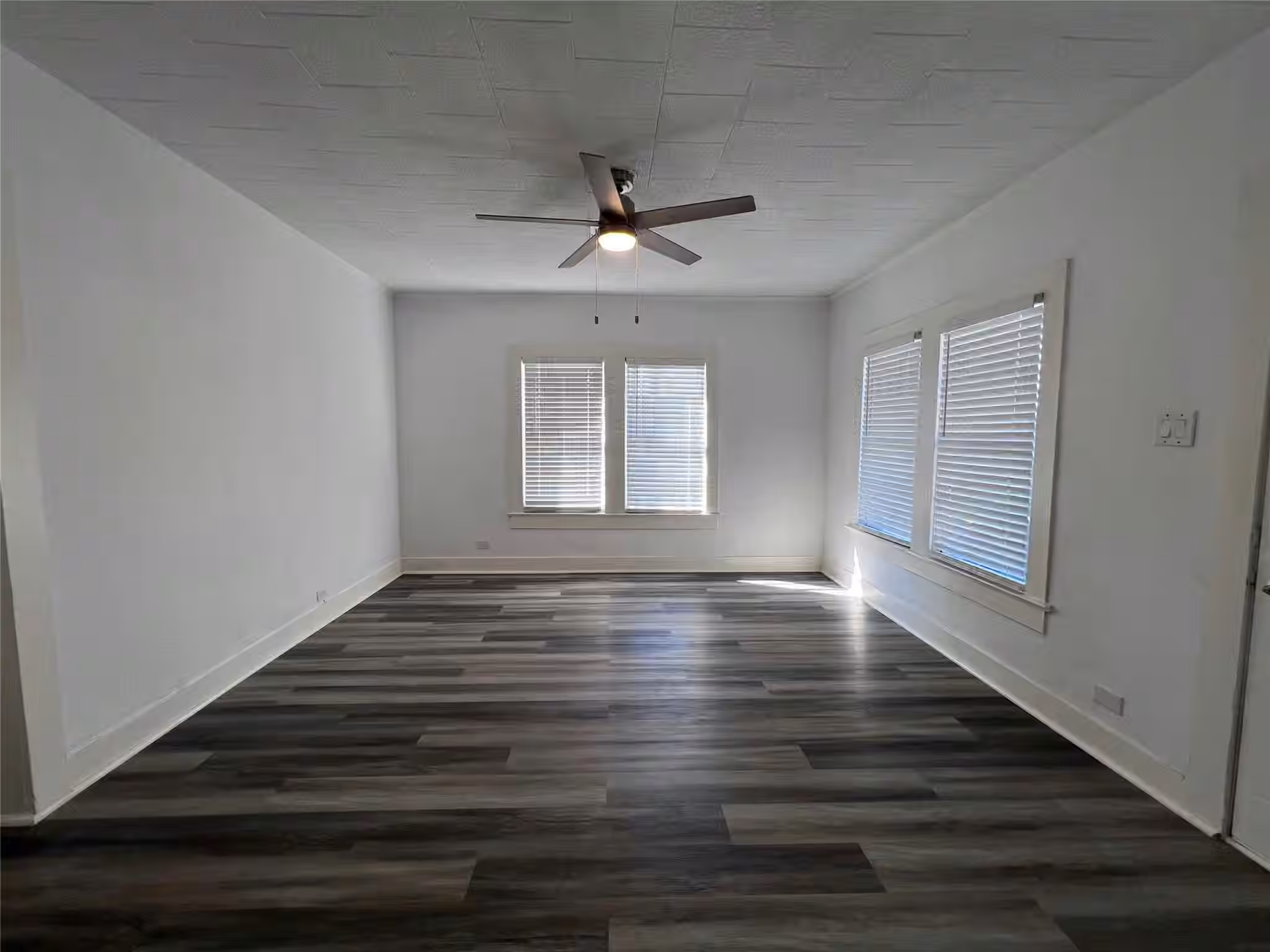 Photo 5 of 5721 Breen Drive, Houston, TX