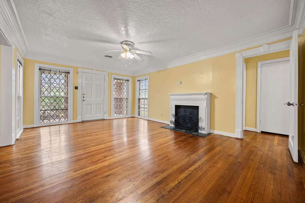 Photo 7 of 5201 Irvington Boulevard, Houston, TX