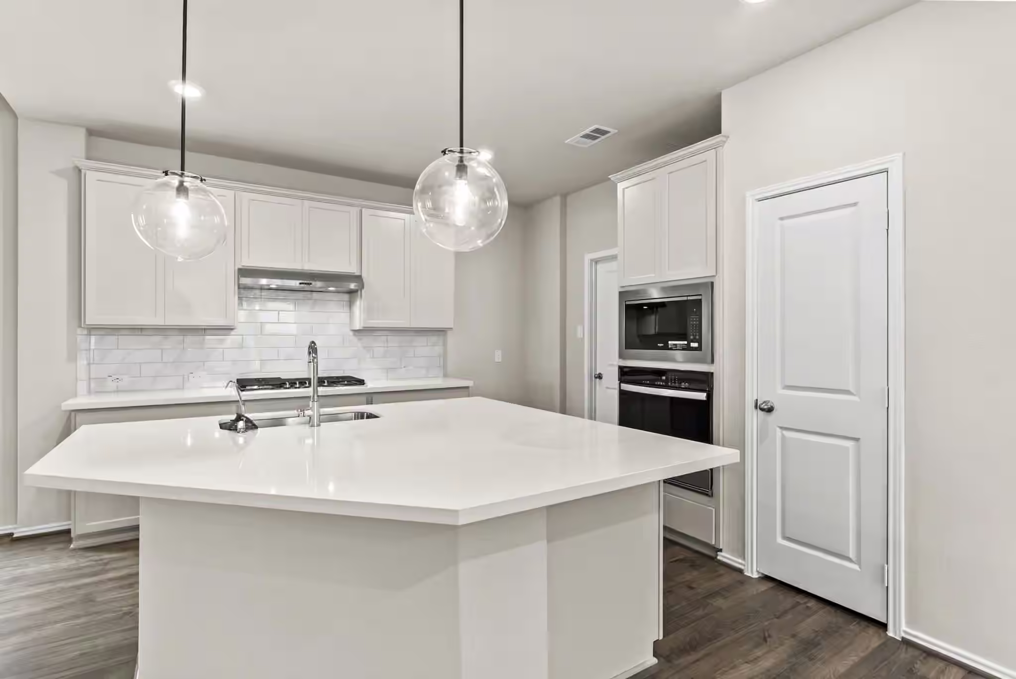 Photo 3 of 9389 Cordial Circle, Montgomery, TX