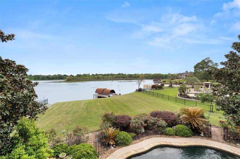 Photo of 11348 Lake Oak Drive, Montgomery, TX