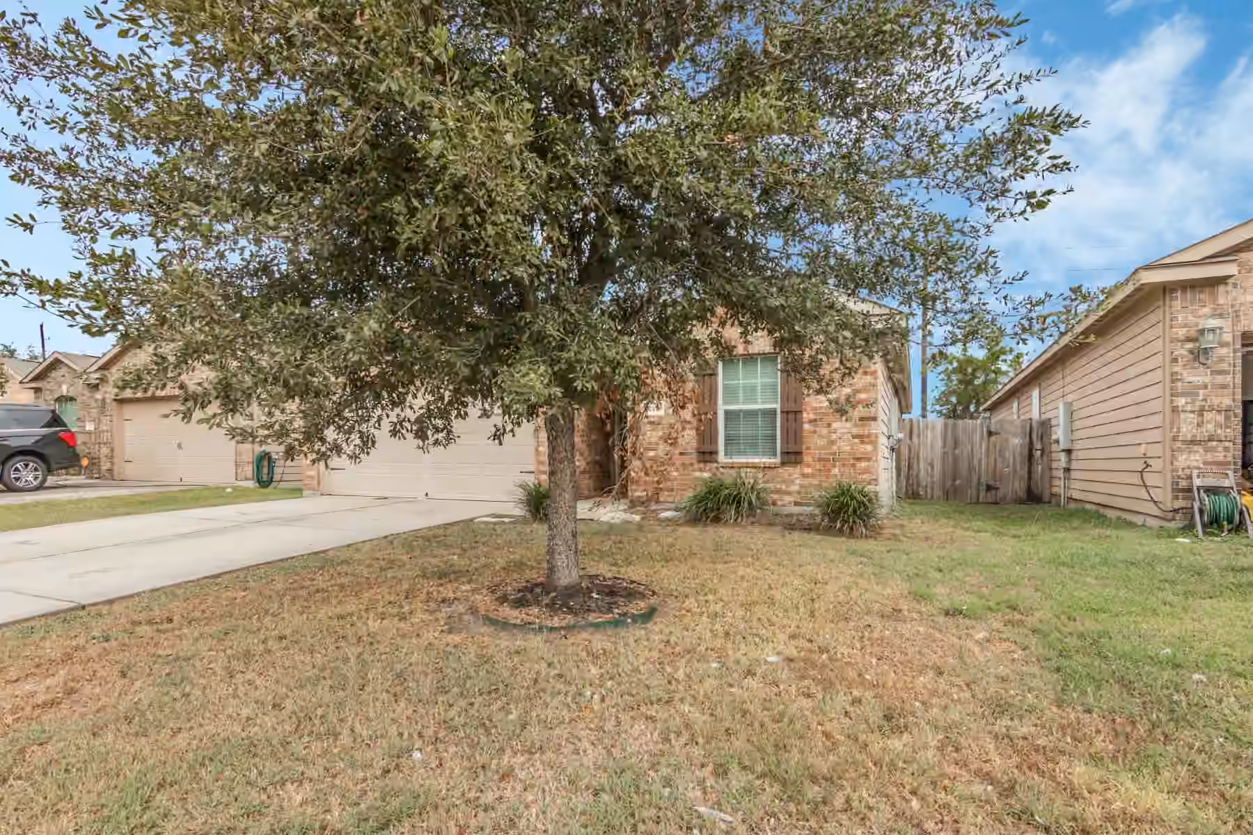 Photo 2 of 12415 York Bend Lane, Houston, TX