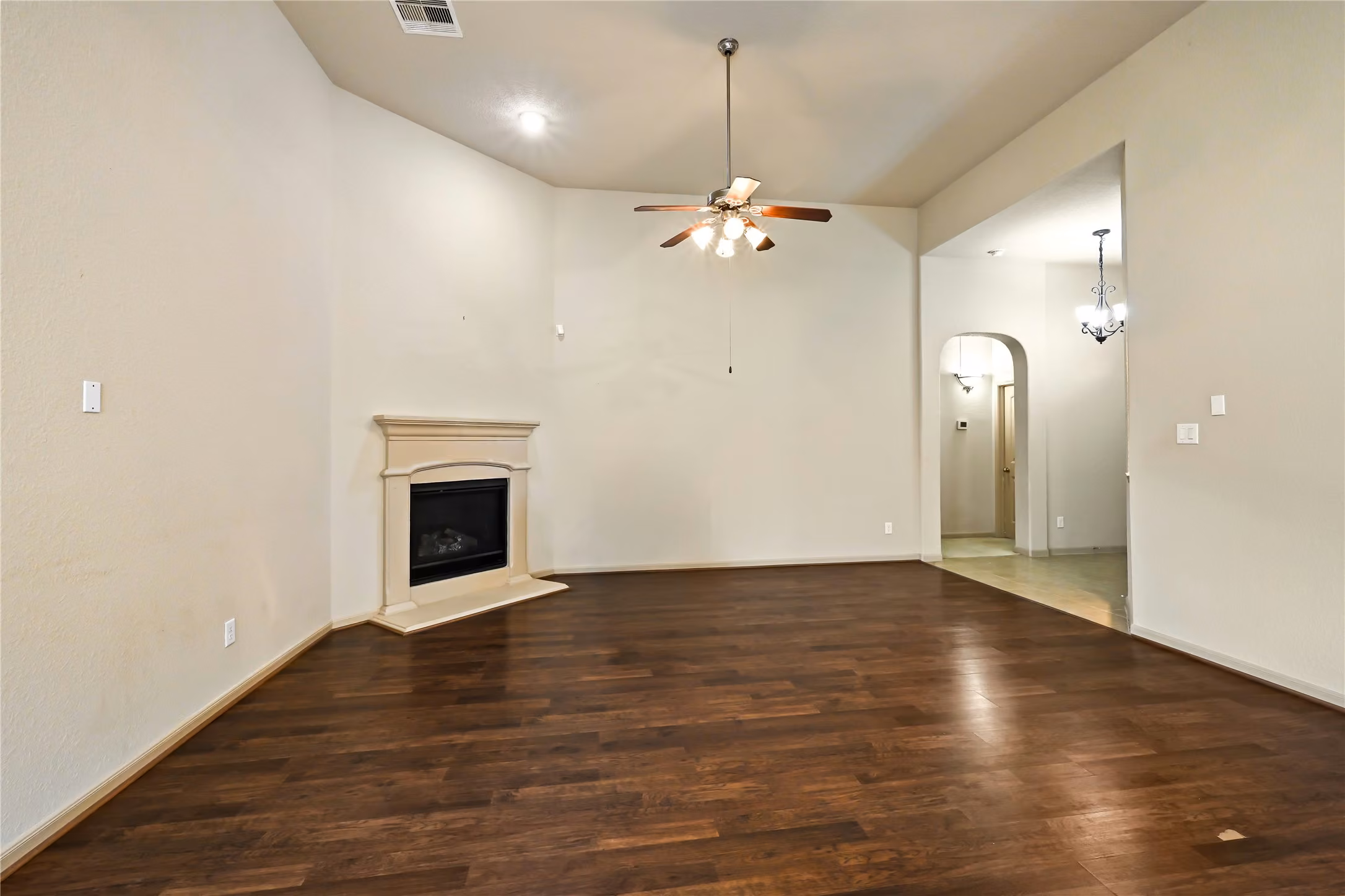 Photo 7 of 8706 Sunrise Canter Drive, Tomball, TX