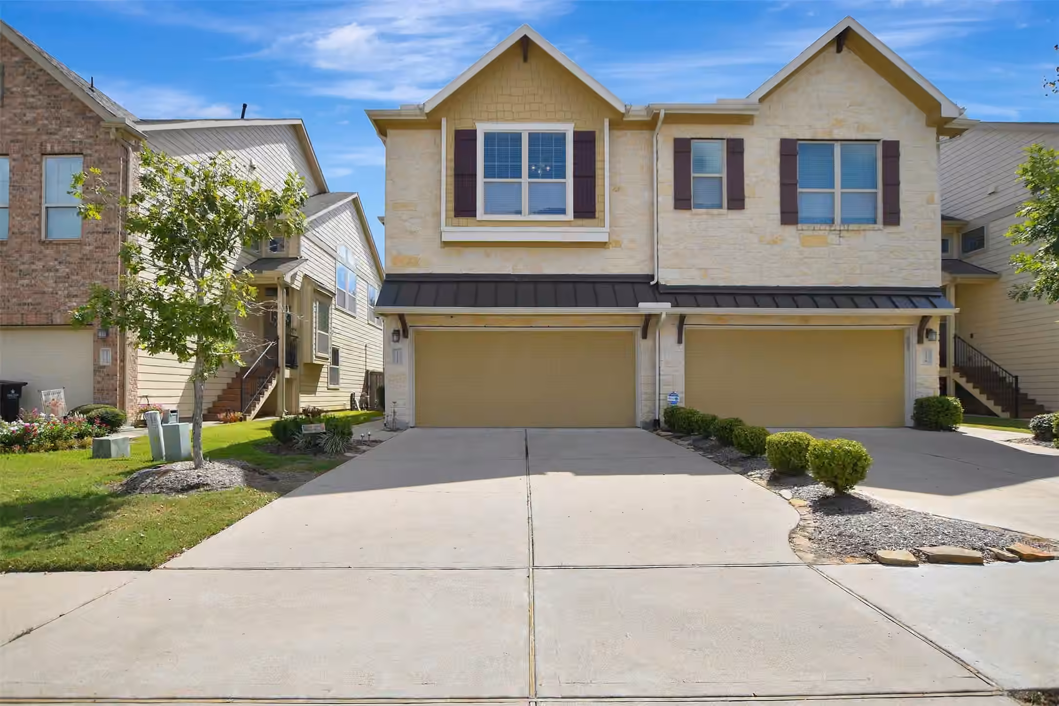 Photo 2 of 12210 La Strada Street, Richmond, TX
