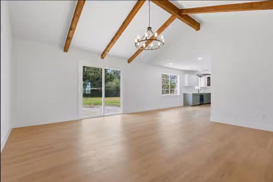 Photo 5 of 104 Oriole Lane, Angleton, TX