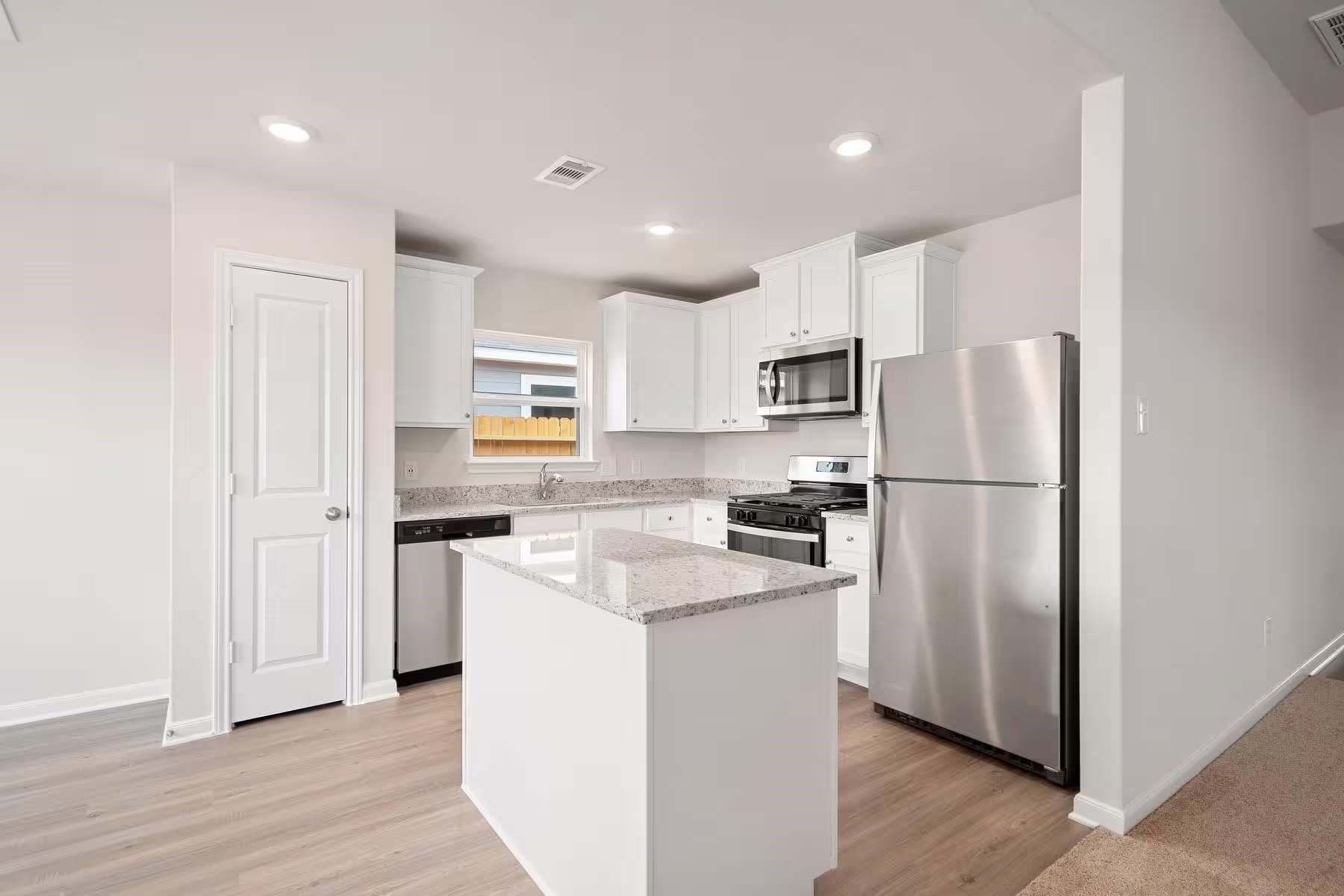 Photo 2 of 16362 Sweet Grove Drive, Conroe, TX
