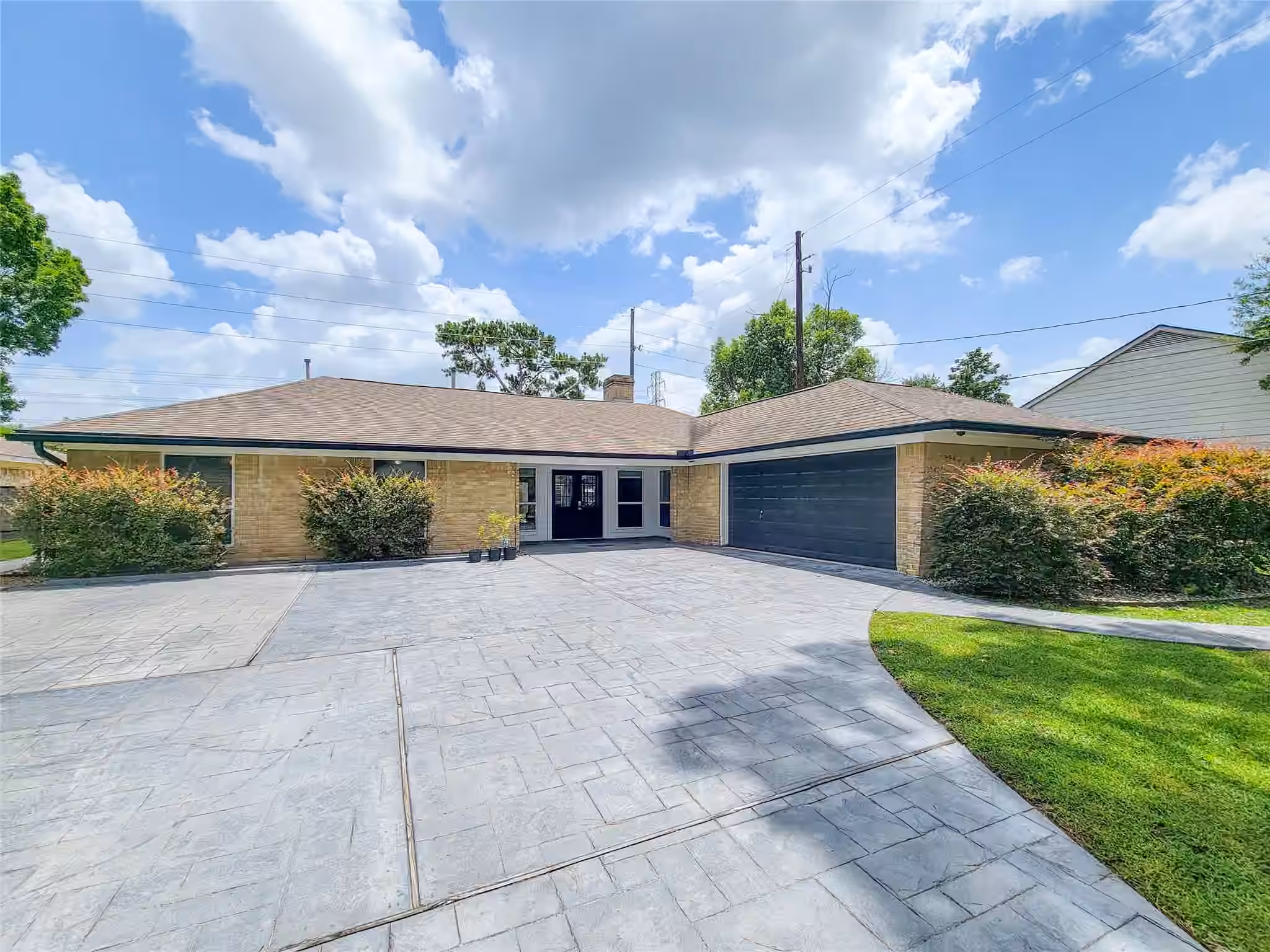 Photo 4 of 12326 Gaylawood Drive, Houston, TX