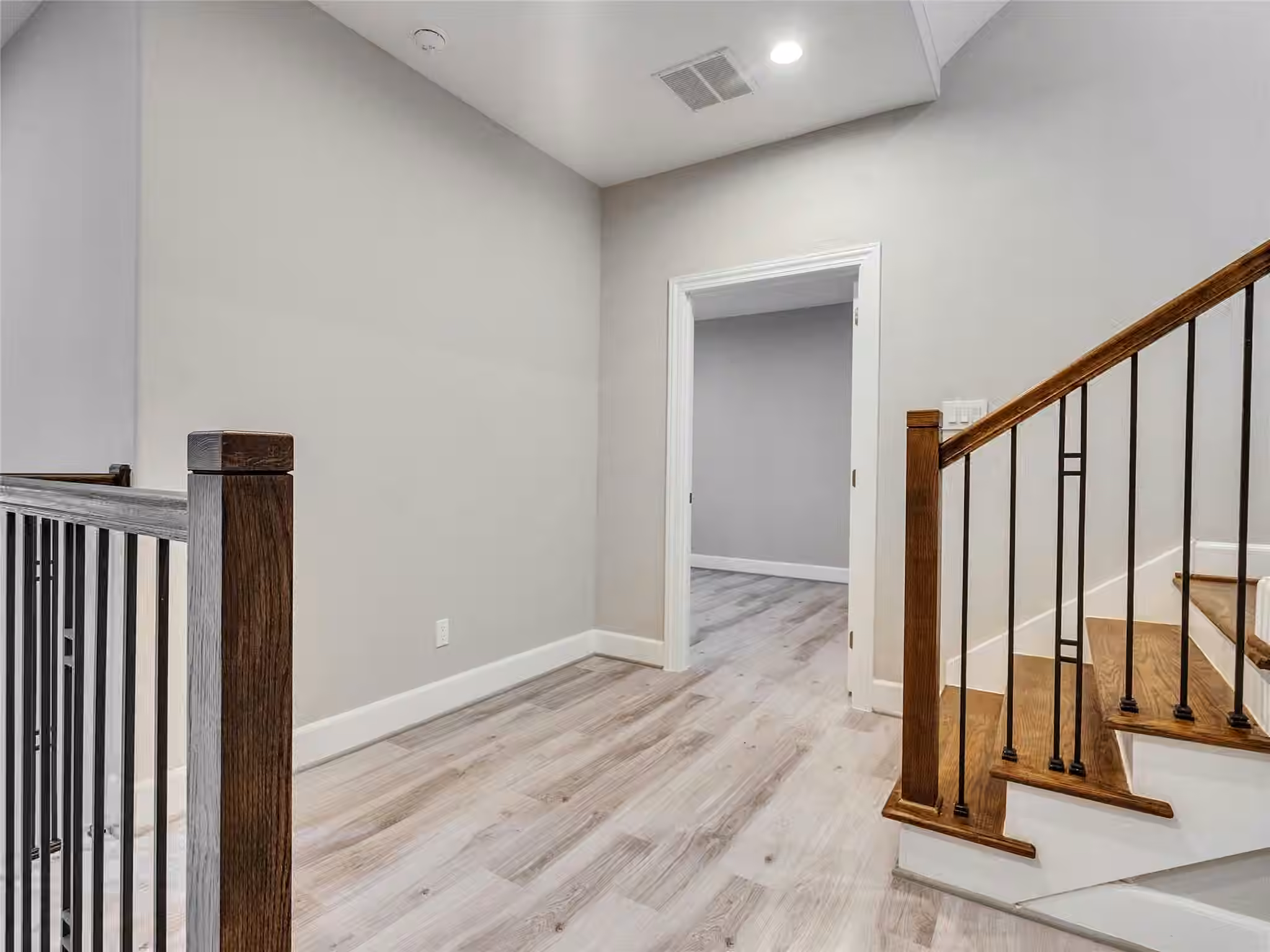 Photo 4 of 1122 W 16th Street C, Houston, TX