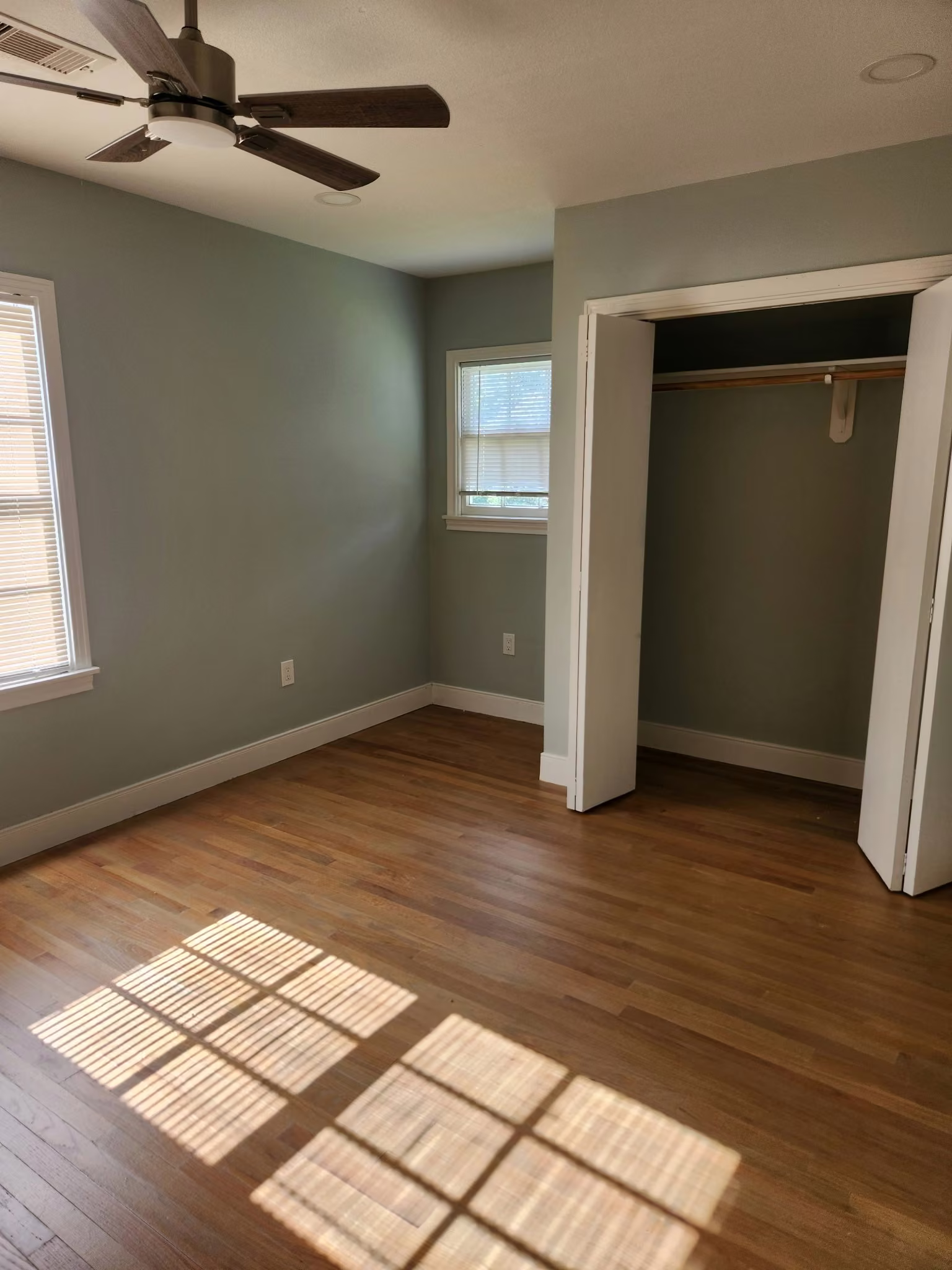 Photo 3 of 5417 Avenue M, Galveston, TX
