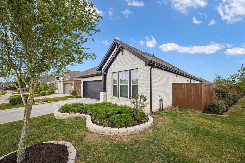 Photo 4 of 10306 Hay Meadow Drive, Iowa Colony, TX
