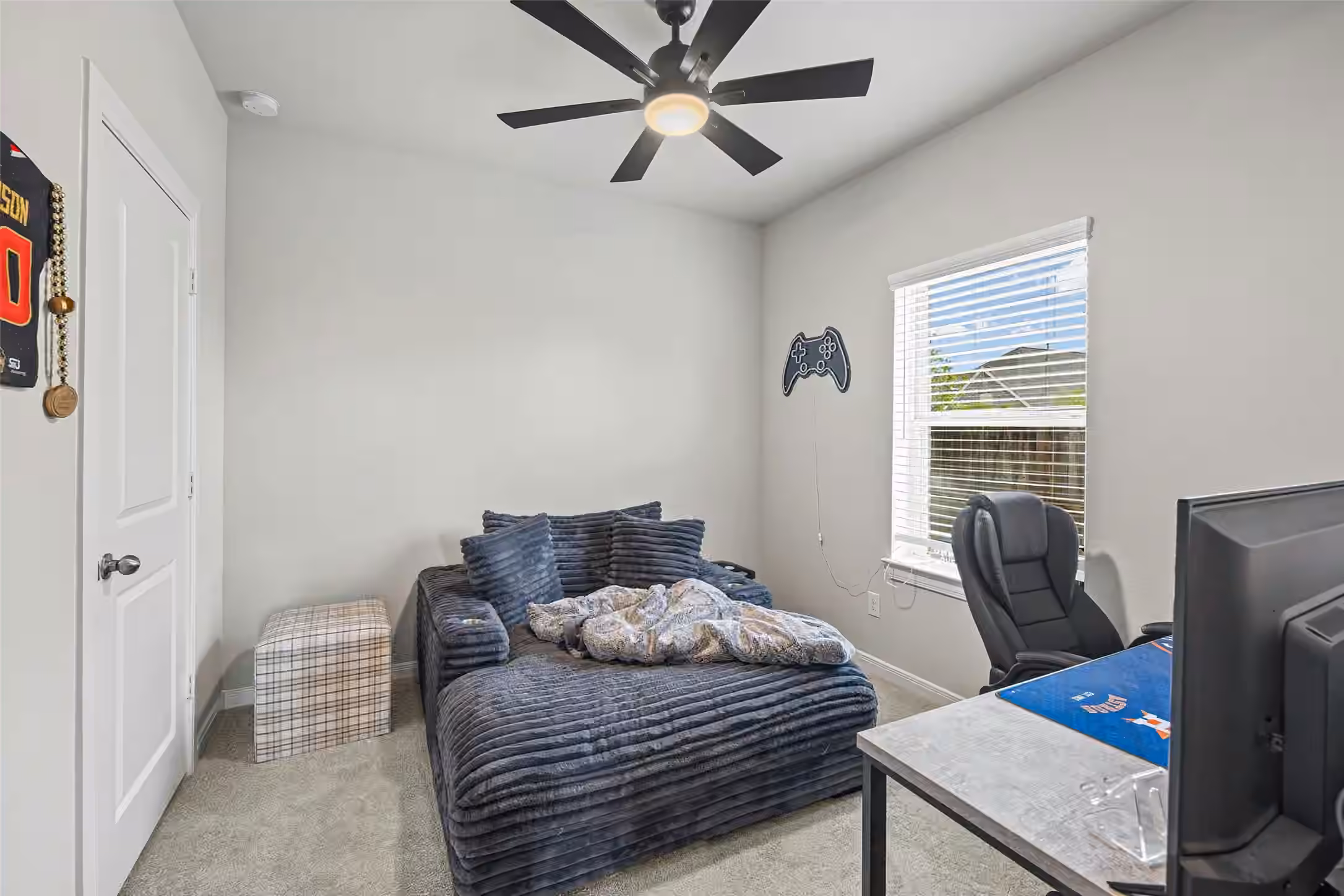 Photo 7 of 10306 Hay Meadow Drive, Iowa Colony, TX