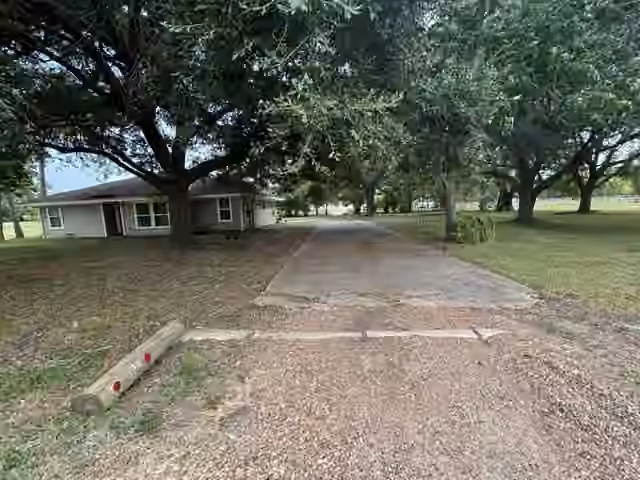Photo 5 of 36930 Flintlock Drive, Simonton, TX
