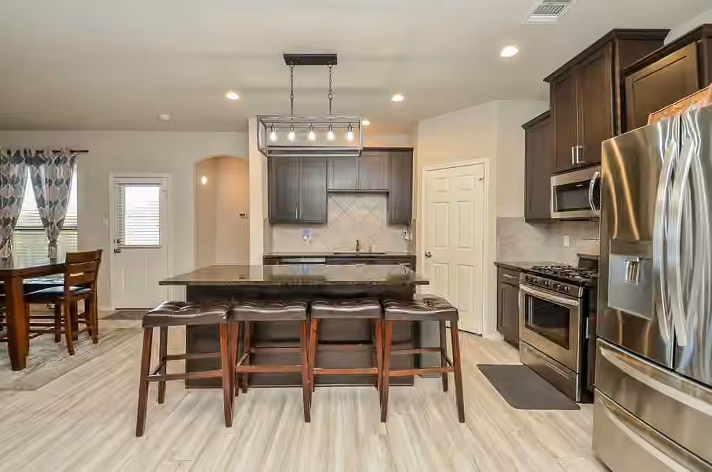 Photo 5 of 10519 Scrub Oak Drive, Rosharon, TX