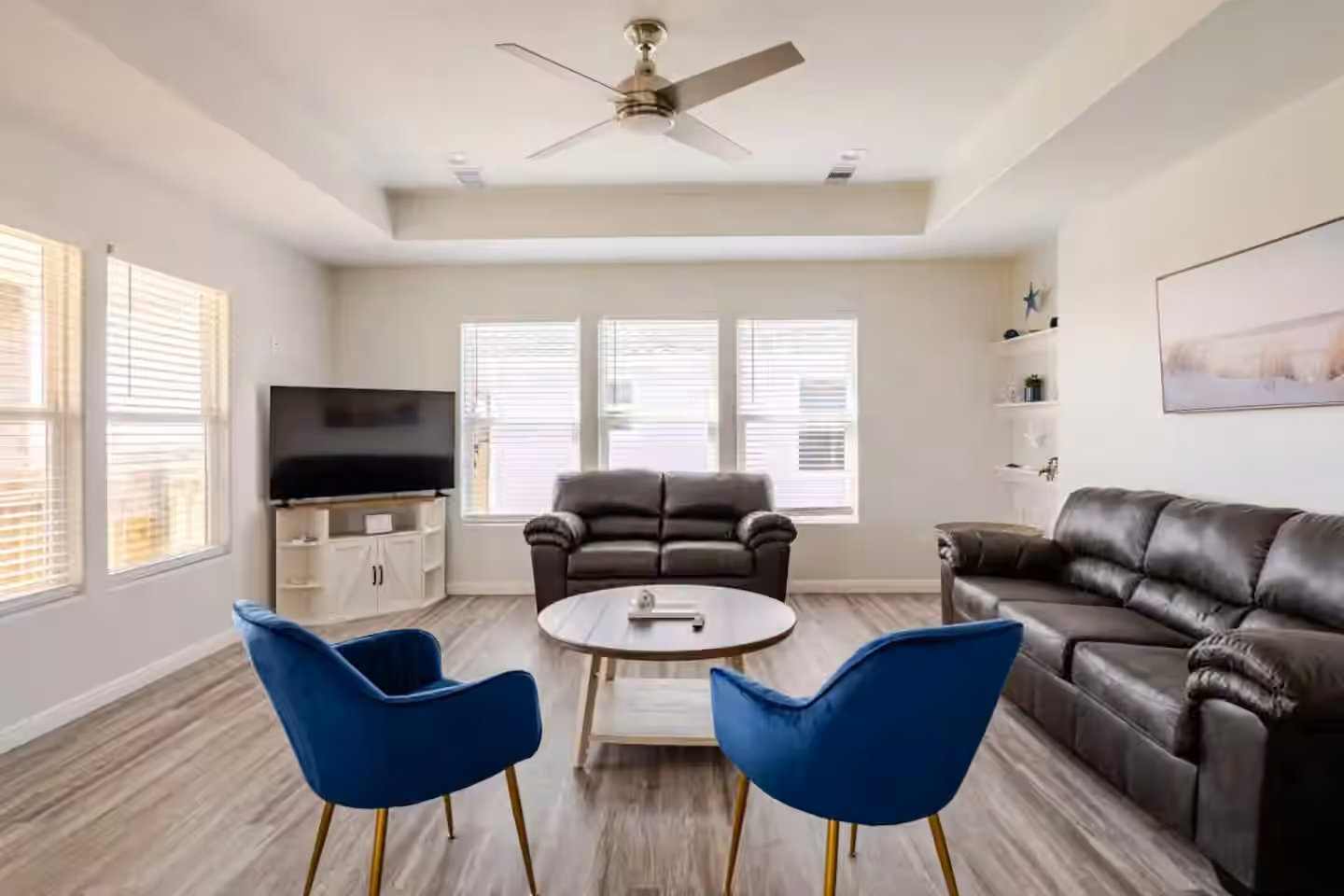 Photo 4 of 1115 Waco Road, Gilchrist, TX
