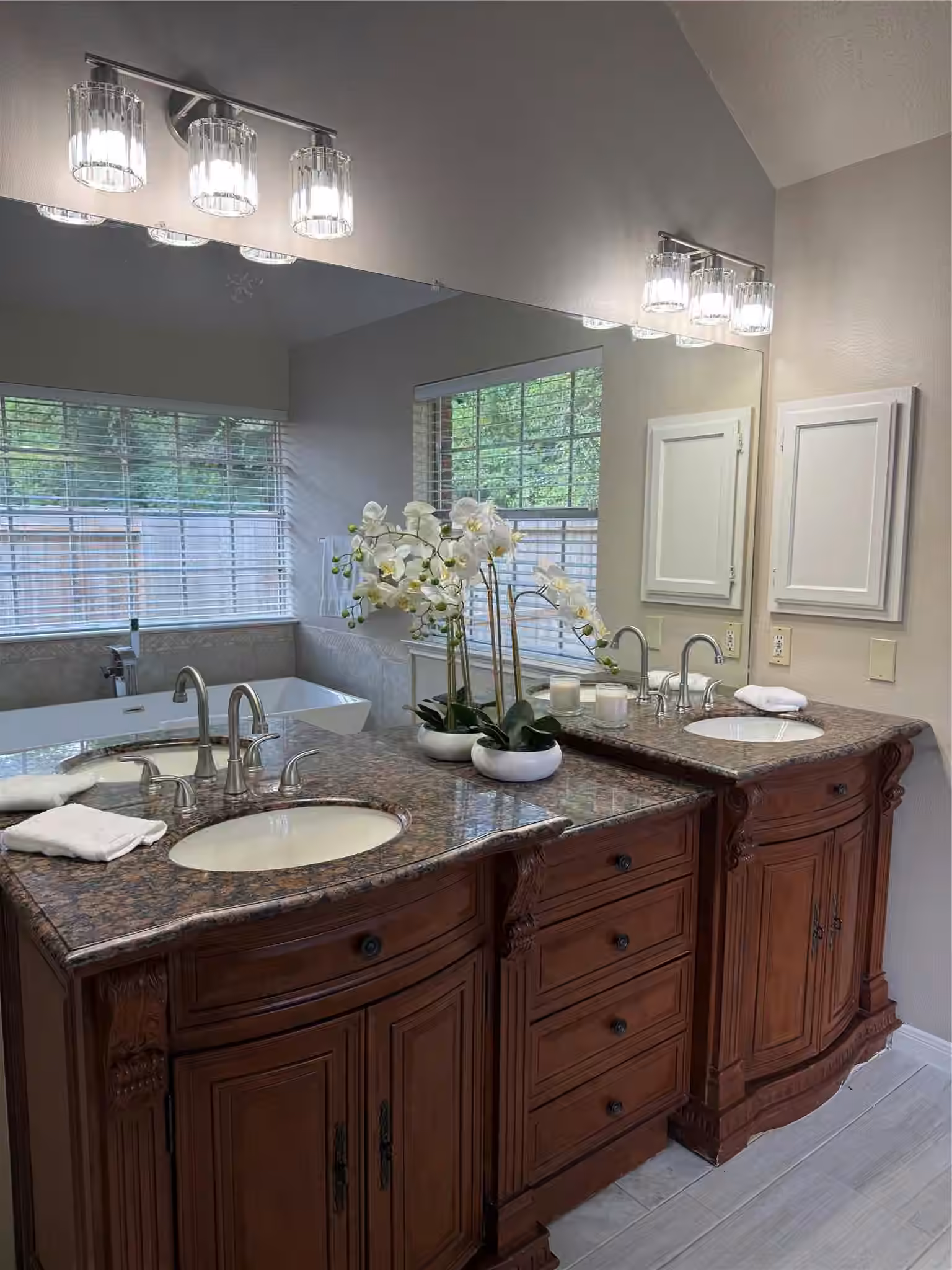 Photo 2 of 4415 Echo Falls Drive, Kingwood, TX