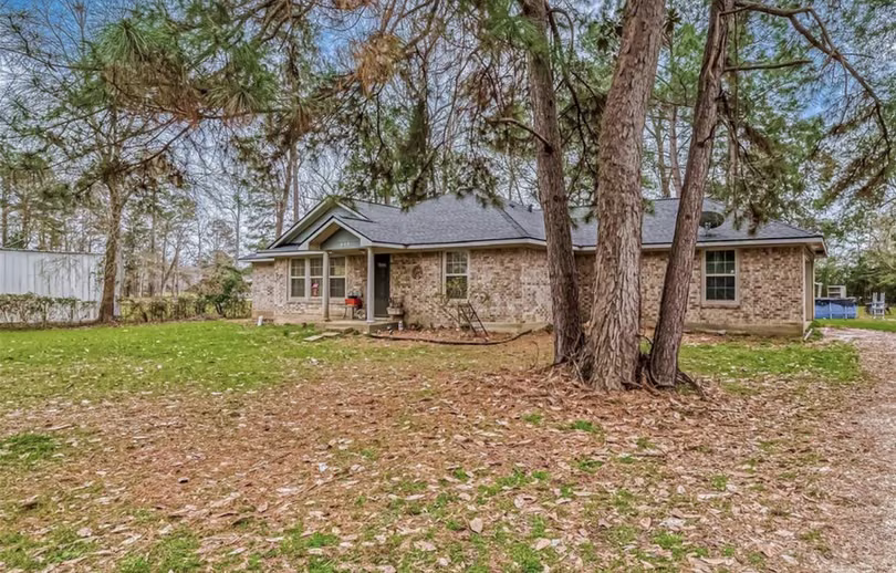 Photo 3 of 643 County rd 3706a Drive, Splendora, TX