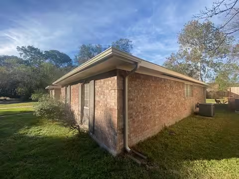 Photo 6 of 4306 Saratoga Drive, Houston, TX