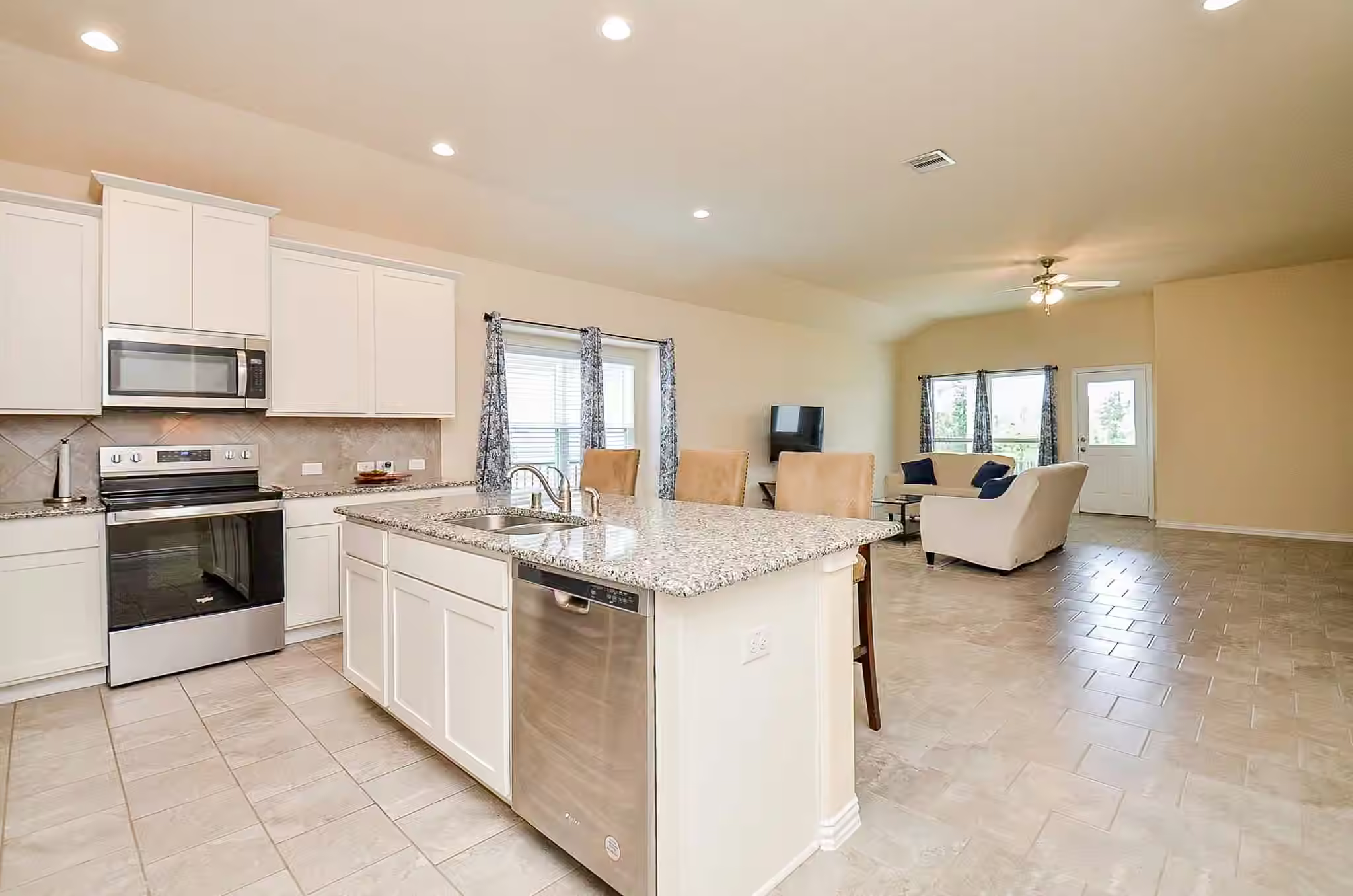 Photo 6 of 279 Shoreview Drive, Conroe, TX