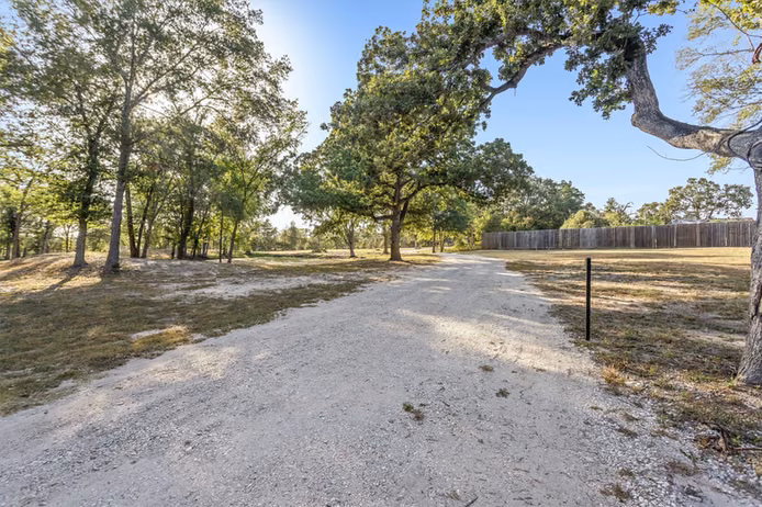 Photo 3 of 1121 Allen Road, Brenham, TX