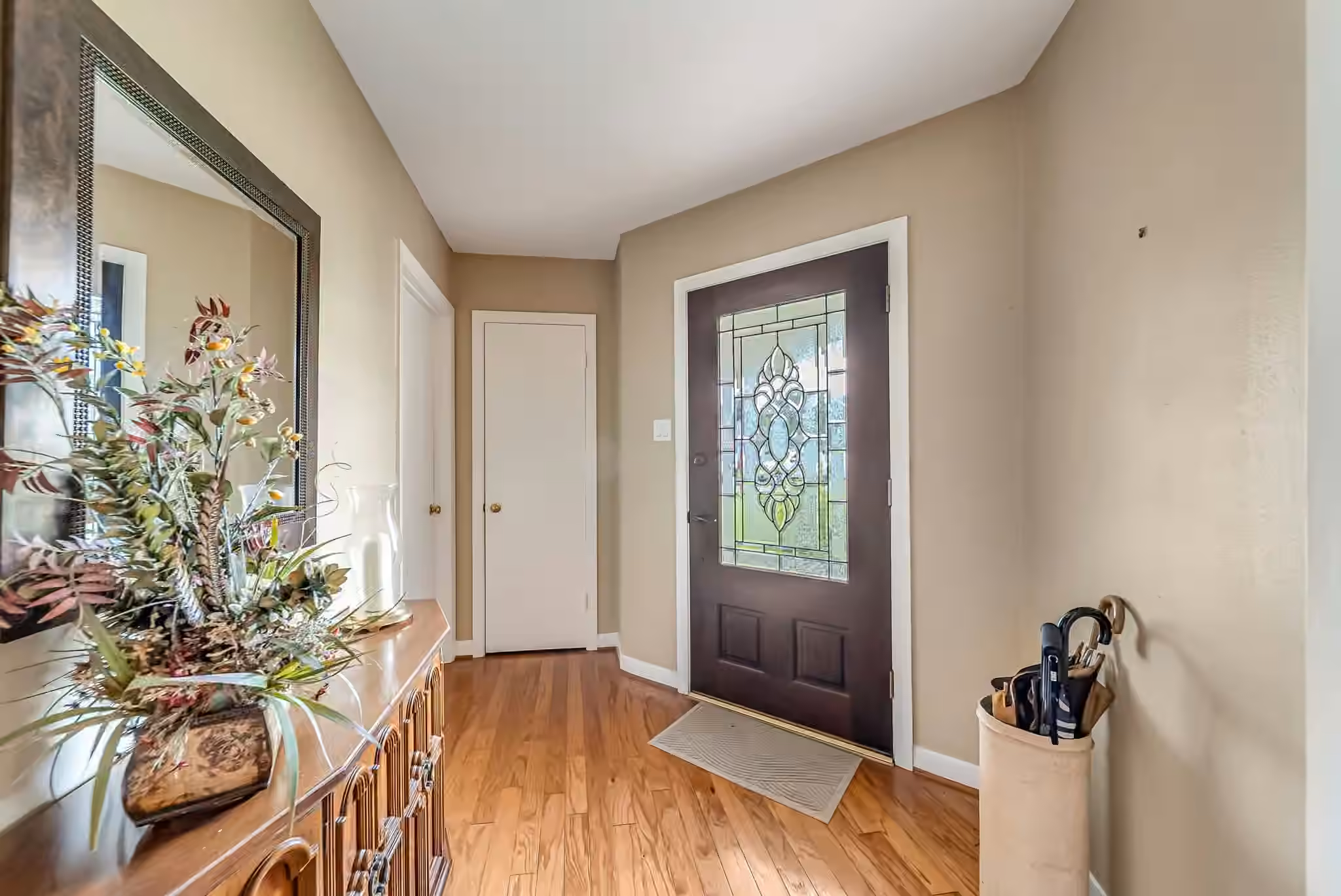 Photo 3 of 1330 Foxwood Road, Houston, TX