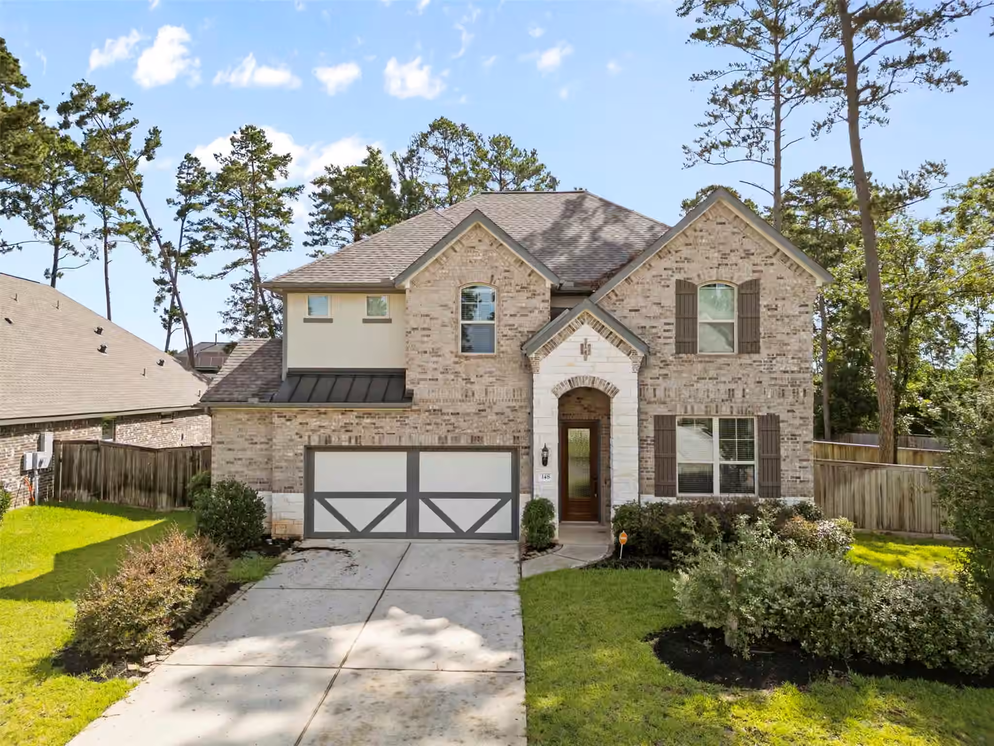 Photo of 148 Gray Pine Grove Way, Conroe, TX 77318