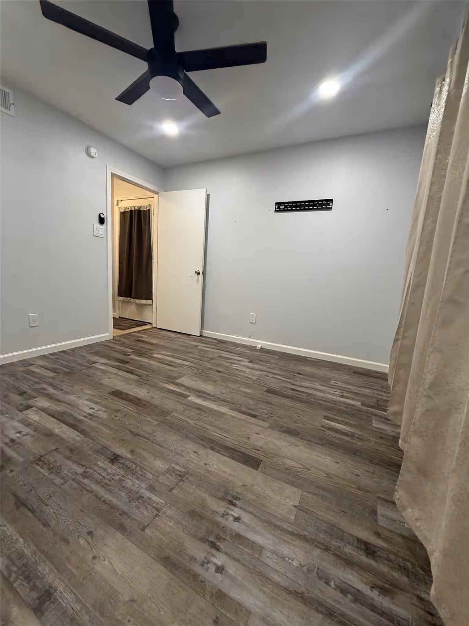 Photo 2 of 9314 Westwood Village Drive 24, Houston, TX
