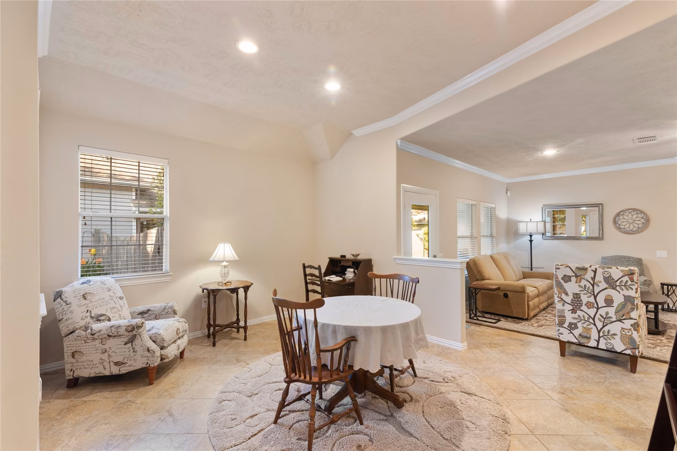 Photo 5 of 11 Abercrombie Place, Conroe, TX