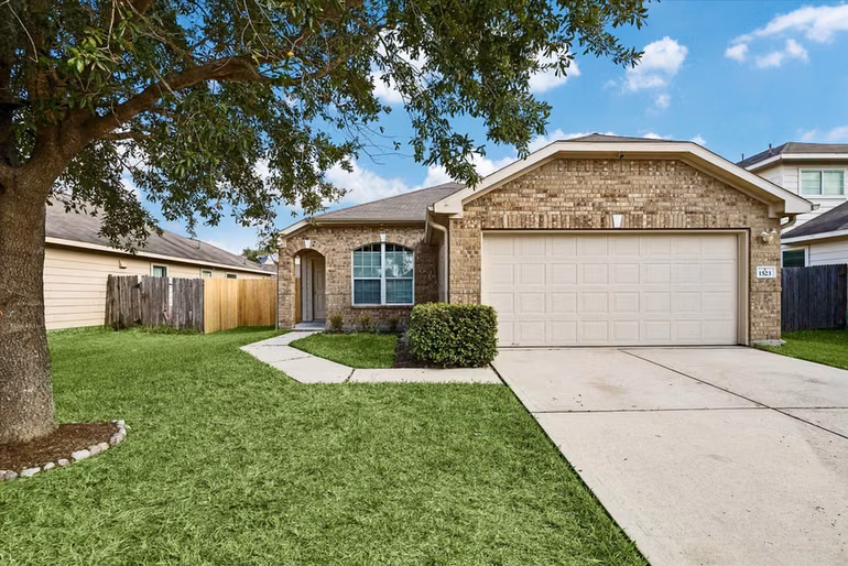 Photo of 1523 Blossom Lane, Baytown, TX 77521