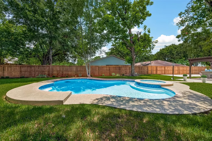 Photo 2 of 5422 Valerie Street, Bellaire, TX