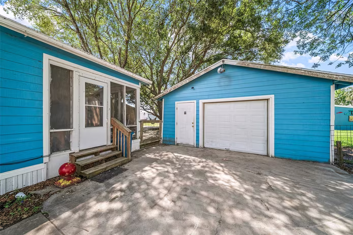 Photo 3 of 307 Center Street, Matagorda, TX
