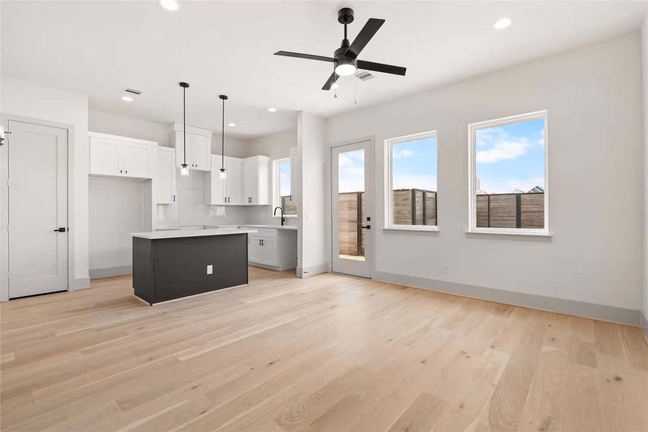 Photo 2 of 4012 Buffalo Moon Drive, Houston, TX