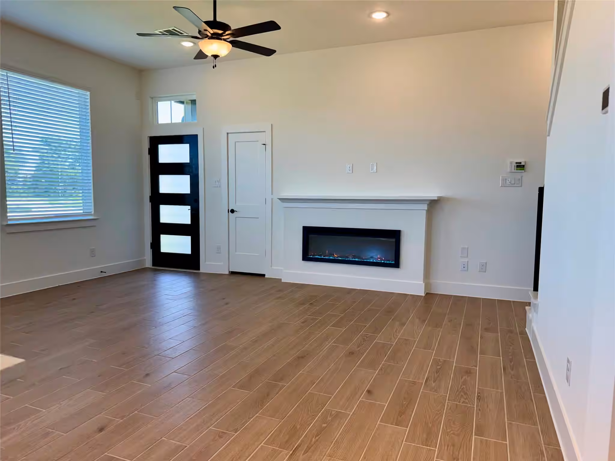 Photo 2 of 9402 Autumn Vale Drive, Missouri City, TX