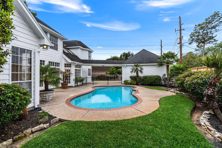 Photo 6 of 5230 Norborne Lane, Houston, TX
