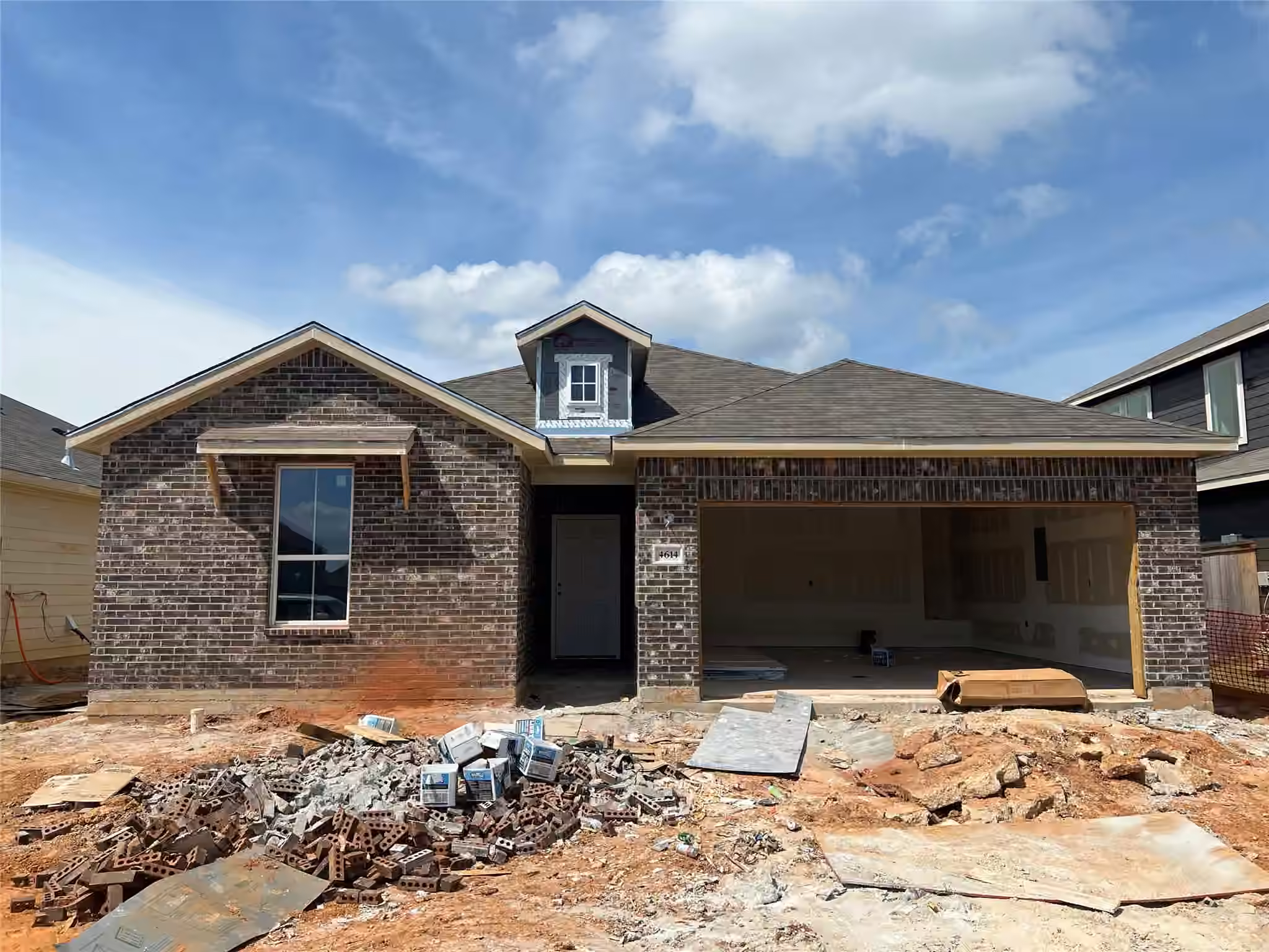 Photo 2 of 4614 Coral Bean Street, Pinehurst, TX