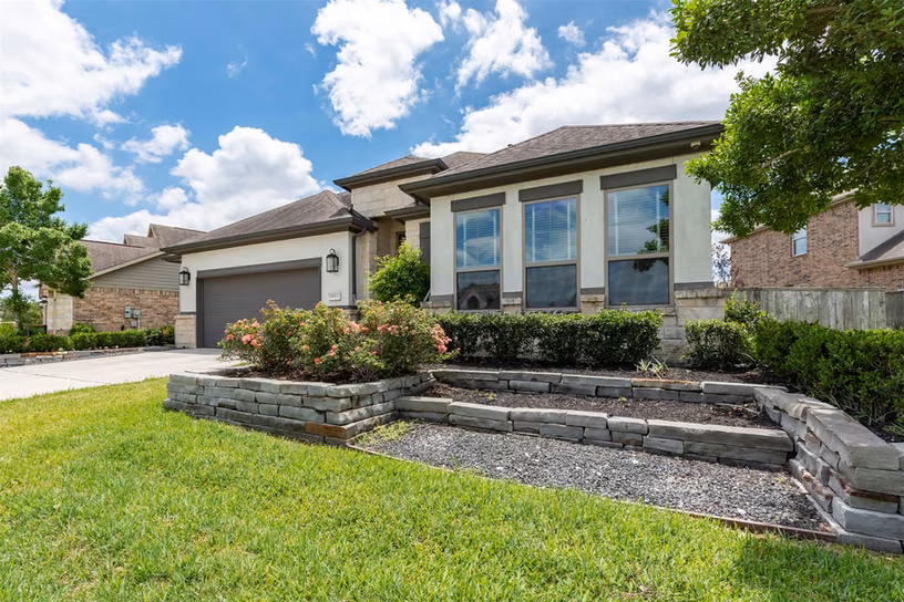 Photo 2 of 4802 Gingerwood Trace Lane, Rosharon, TX