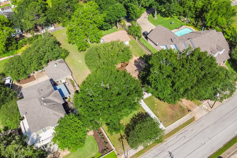 Photo 2 of 802 S Day Street, Brenham, TX