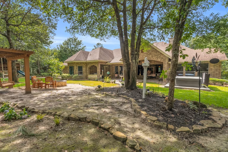 Photo 5 of 26123 E Crown Crossing Drive, Montgomery, TX