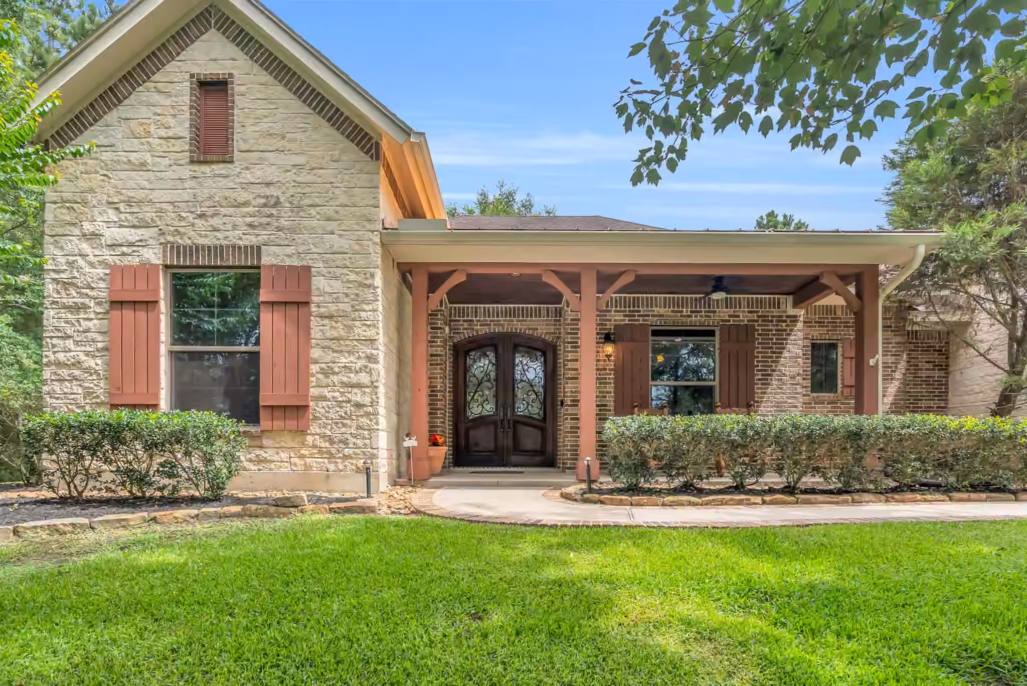 Photo 6 of 26123 E Crown Crossing Drive, Montgomery, TX