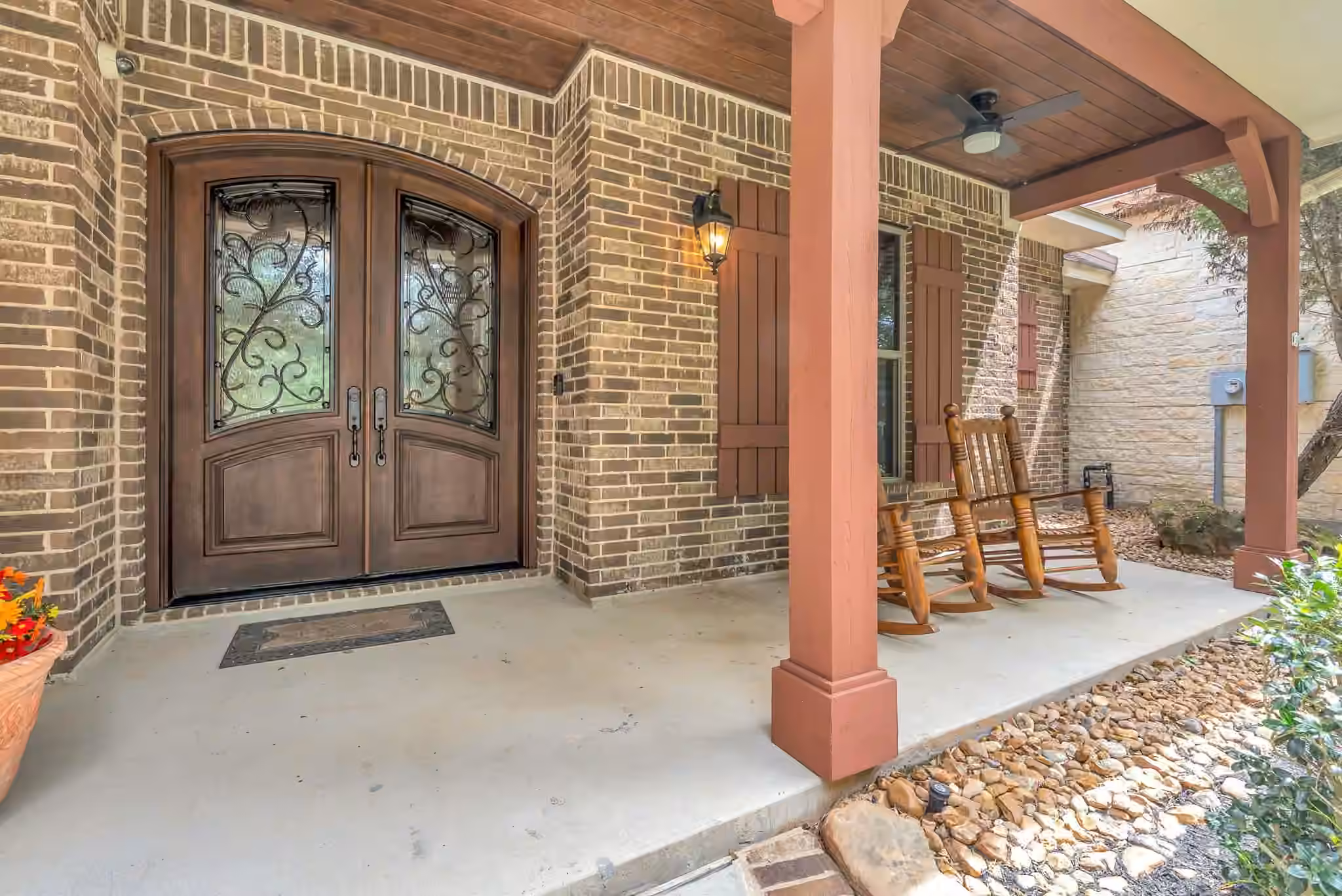 Photo 7 of 26123 E Crown Crossing Drive, Montgomery, TX