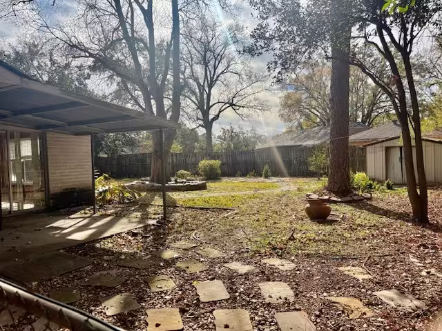 Photo 3 of 2023 Westlake Road, Houston, TX