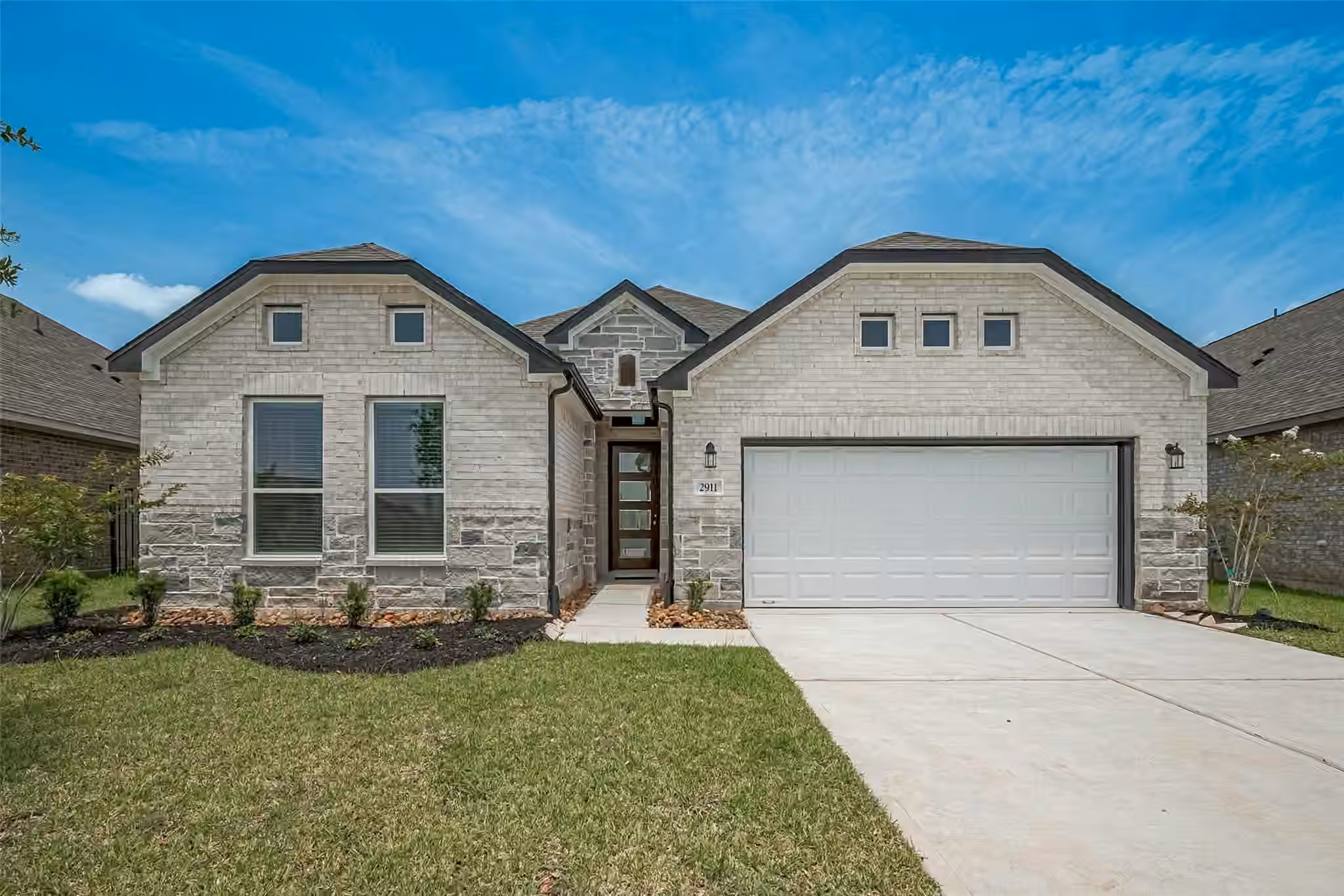 Photo 2 of 2911 Golden Isle Drive, Texas City, TX