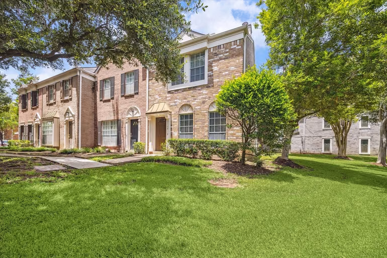 Photo of 2930 Grants Lake Boulevard 2104, Sugar Land, TX 77479