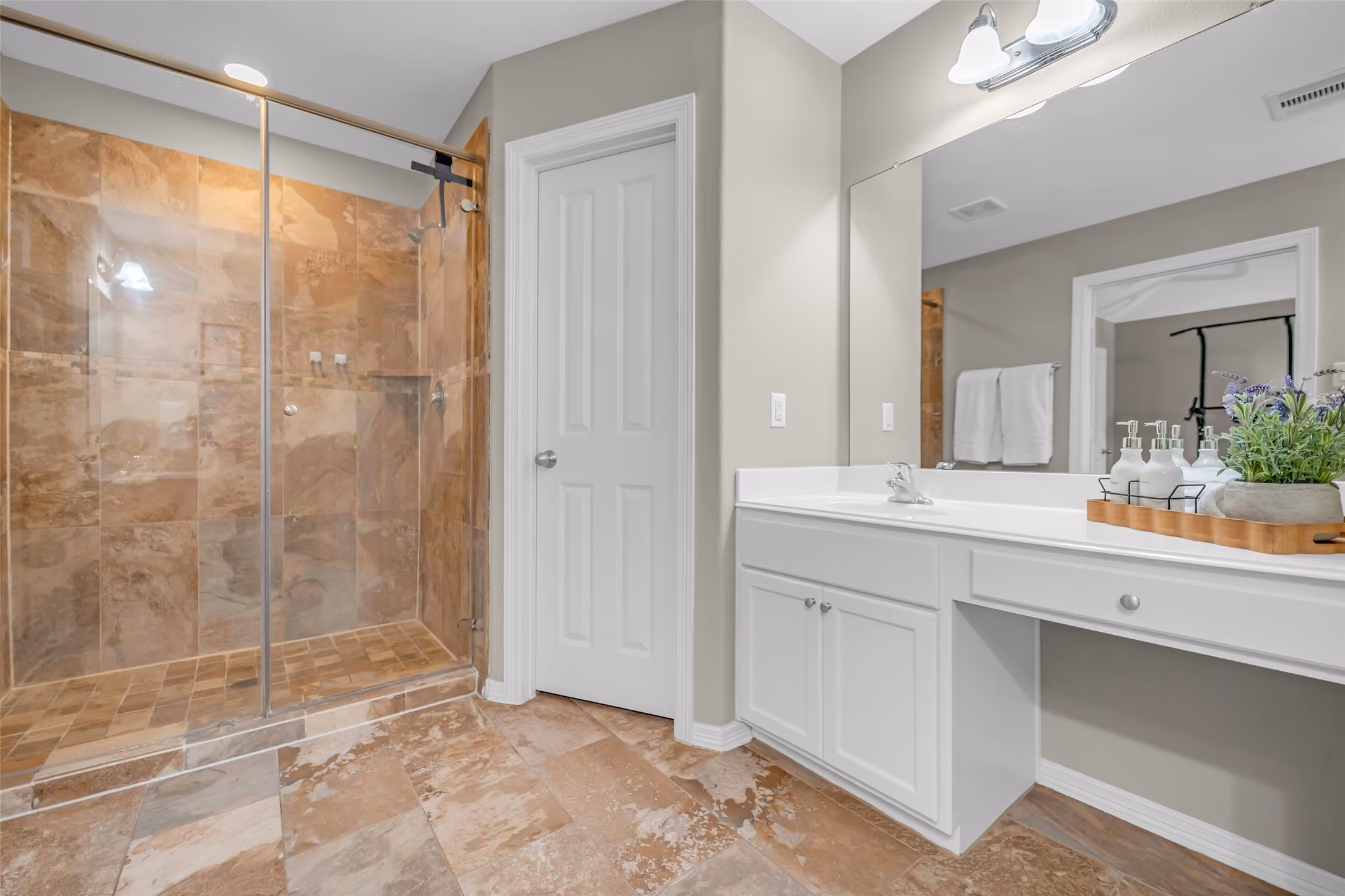 Photo 6 of 8118 Stoneyway Drive, Houston, TX
