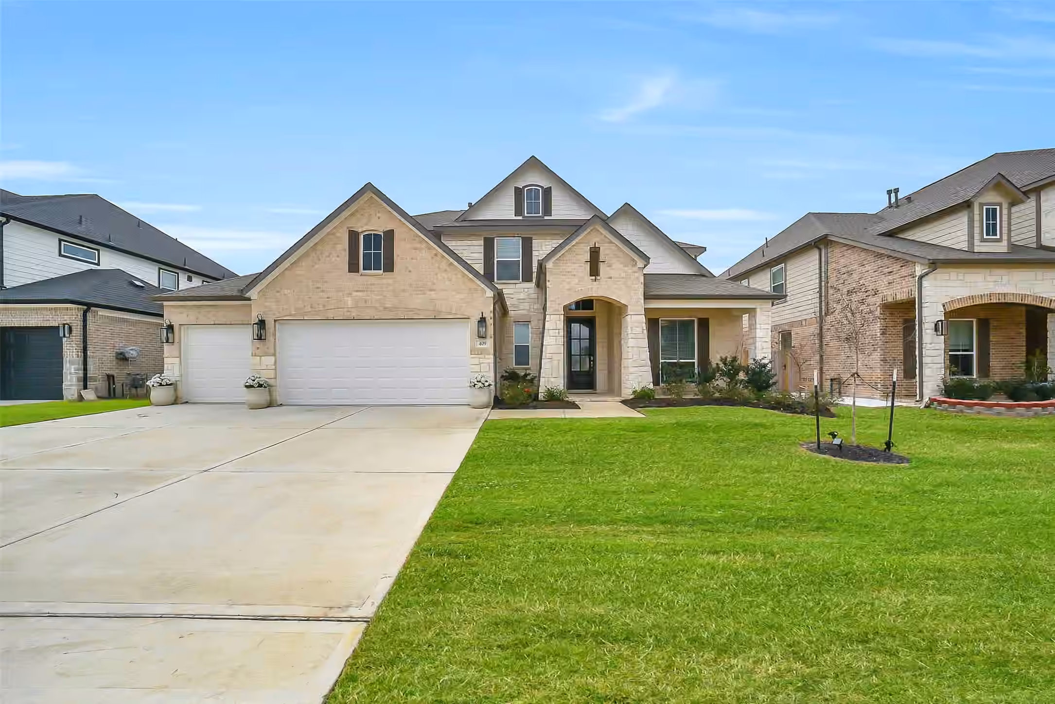 Photo of 409 Piney Rocks Lane, Waller, TX